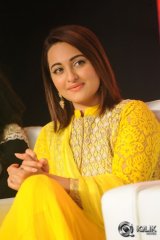 Sonakshi Sinha at Lingaa Movie Audio Success Meet
